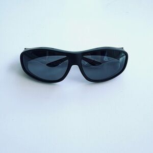 Foster Grant Solar Shield Wraparound Sunglasses – Black | Advanced UV Protection